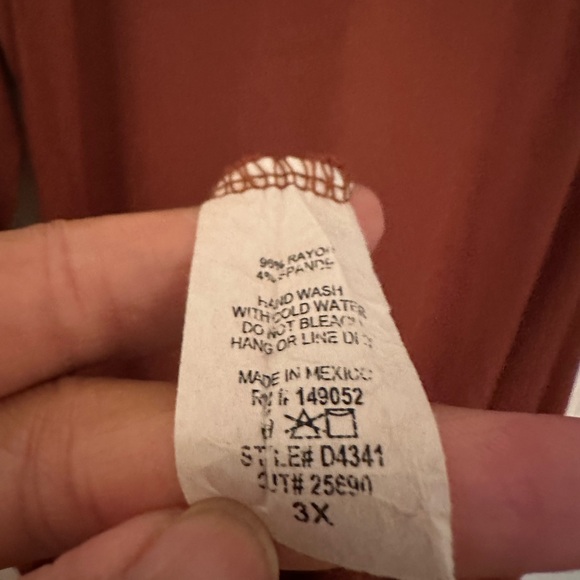 Fashion Nova “Limited Edition” Maxi - Picture 5 of 7